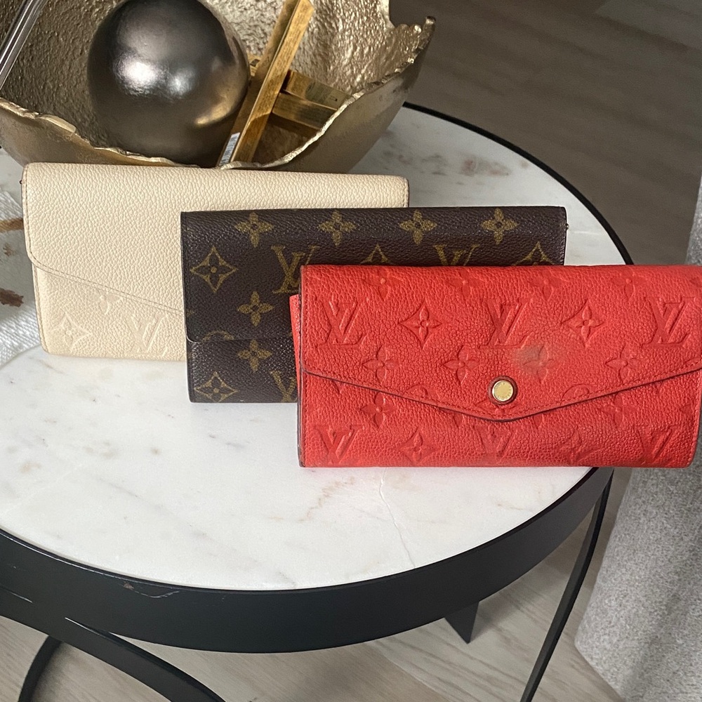 2 for 1. Louis Vuitton
 Wallet Bundle
